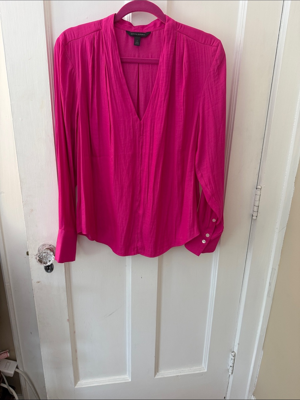 Banana Republic Fuchsia V-Neck Long Sleeve Blouse